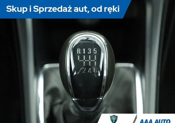 Opel Astra cena 27000 przebieg: 181910, rok produkcji 2015 z Sędziszów małe 172